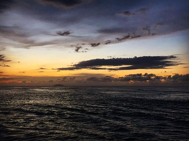 Sunset from the coast #puertorico #adventure #vacationpuertorico #vacation #beach #sunset #sunsetbeach #sunsethunter #sunrise_sunsets_aroundworld #puertoricobeach #puertorico2016🇵🇷 #wanderlust #wander #travel #travelphotography #wanderlusting #ocea