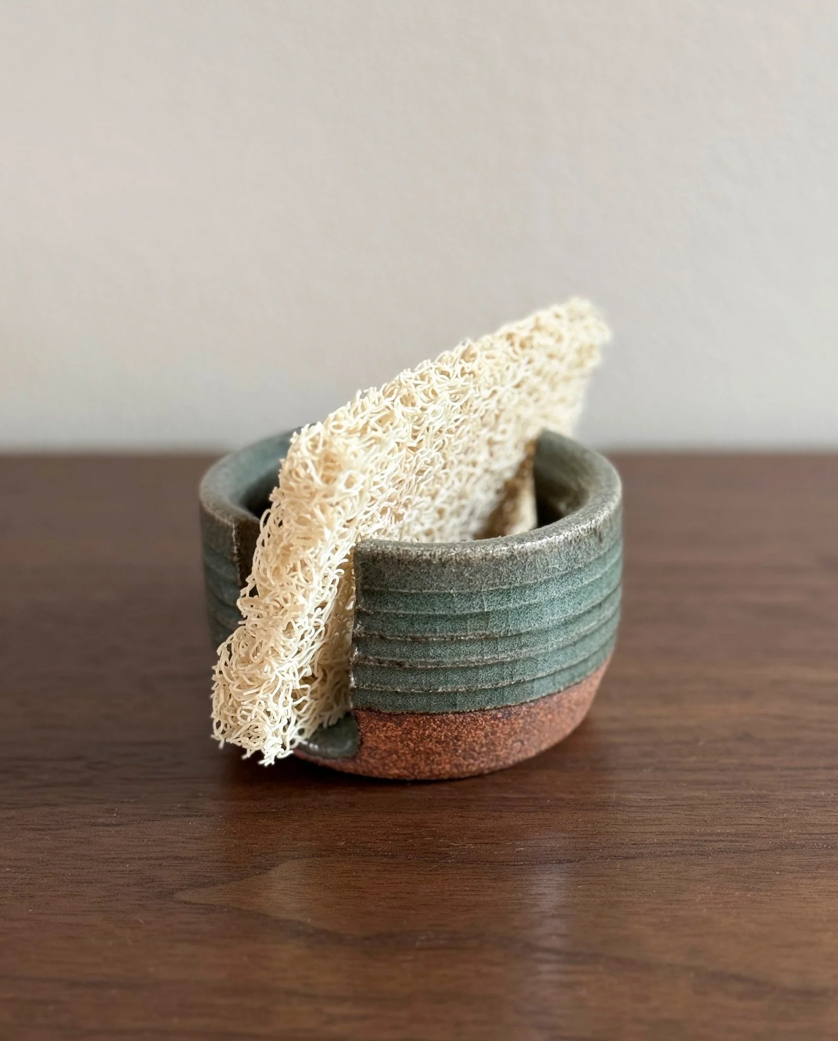 2024-11-spongeholder-c-1.jpg
