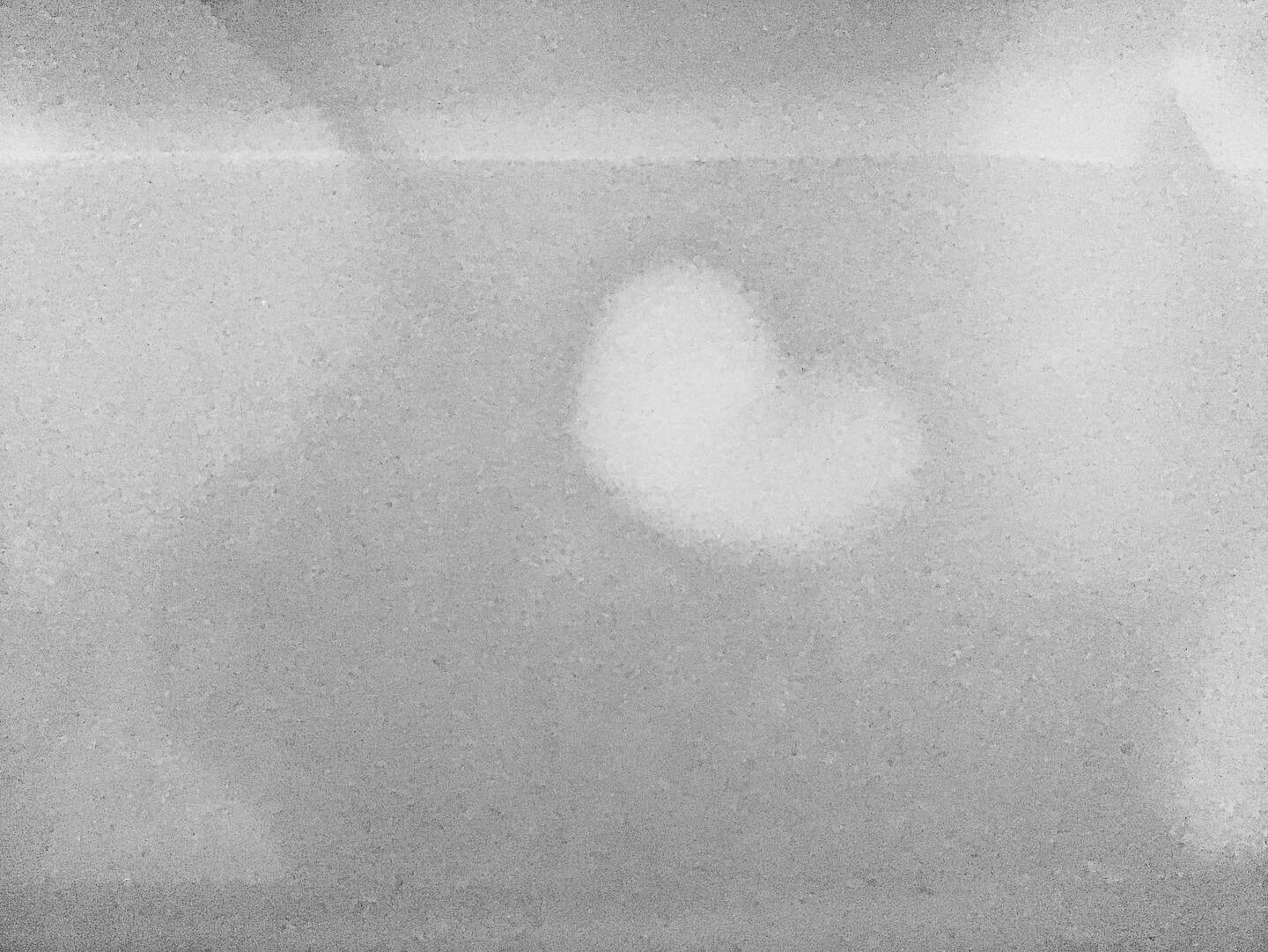 I have this habit of taking pictures of found &ldquo;hearts&rdquo;, I&rsquo;m sure there&rsquo;s a metaphor there&hellip; This is a heart in a bathtub. Happy day of love 💕 #photography #found-object #valentine