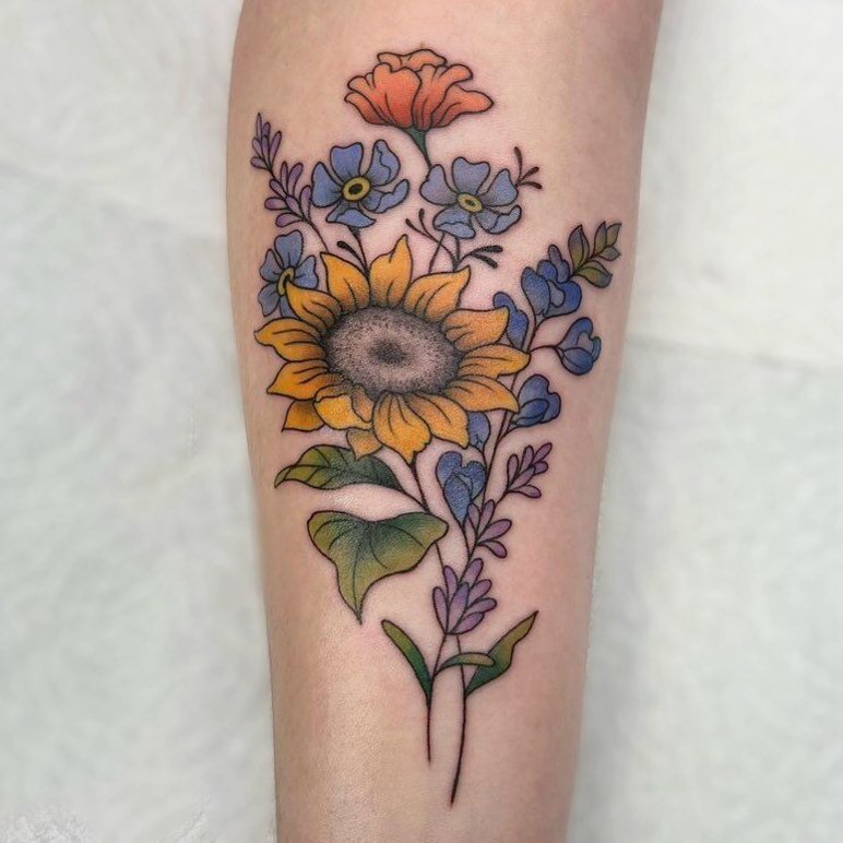 Mikayla @punchycats at Nathan&rsquo;s!

#nathans #nathanstattoosandpiercings #flowertattoo #colortattoo #losangelestattoo #LAtattoo #losangelestattooartist #femaletattooartist #womenwhotattoo #latattooshop