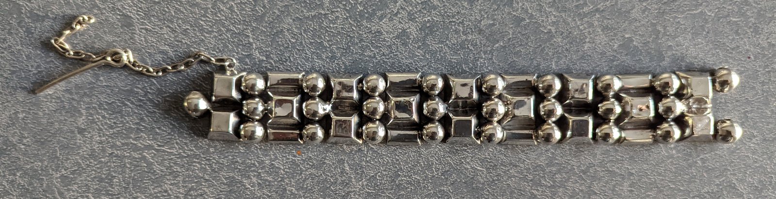 Past auction: Mexican silver jewelry, Margot de Taxco 20th century | July  26, 2010