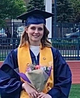 Caroline Gasienica | Loyola University | Major Nursing | Scholarship Award $3,000 