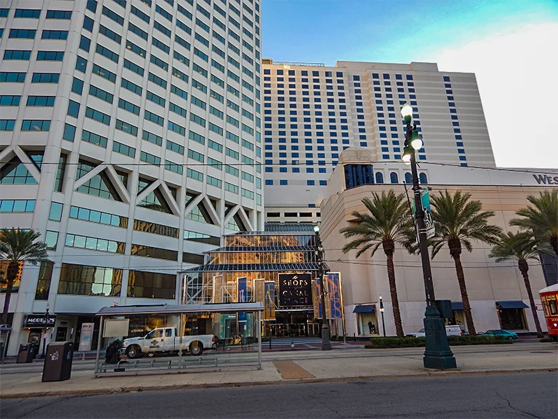 Canal-Place-Tower-L-Canal-Place-Shopping-Mall-C-Westin-Hotel-R-in-New-Orleans-LA.jpg