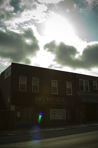 Ypsi Project : Art Attack (sadly is no more) (via ericarhiannon )
I’m learning that I need to be careful when it comes to getting busy and not taking the time to snap a YP pic…that was what happened yesterday and so today I’ve decided to take 4 pics to make up for the 2 that I missed yesterday. My apologies if these are a bore, but they are taken in Ypsi so they totally count….
