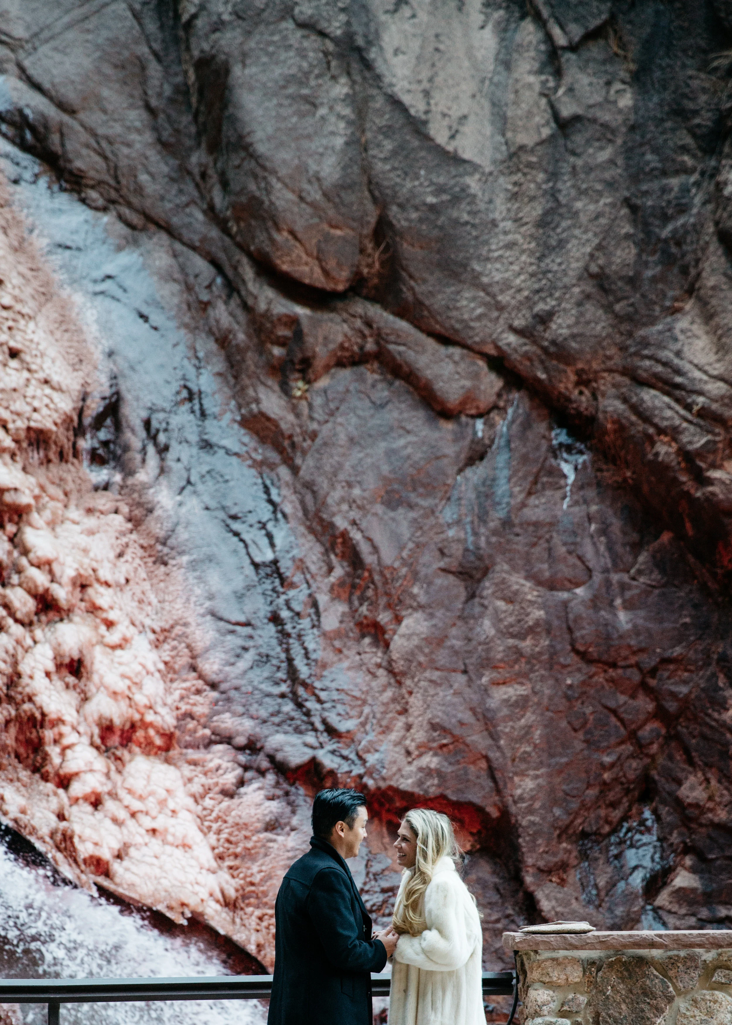seven-falls-engagement-8.jpg