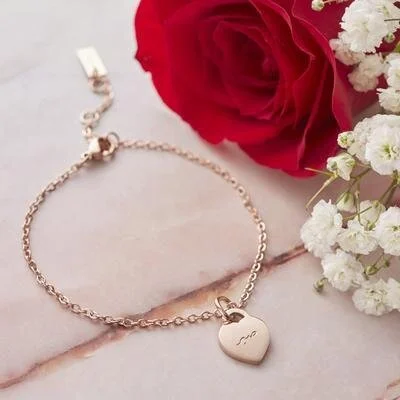 2519A9B7-F660-4996-9BEE-BE6AB6995328