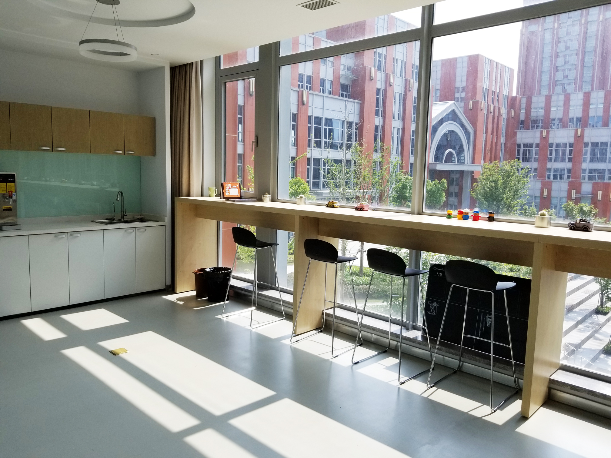 11.1Rest-area.jpg
