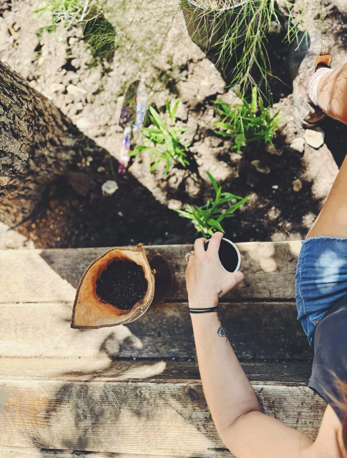 ✨ One idea to keep it slow and simple… Go ahead—waste some time
OK - hear me out! If you’re like me, you’re perpetually trying to waste less time. Maybe you’re turning off your phone, going into “airplane mode&rd