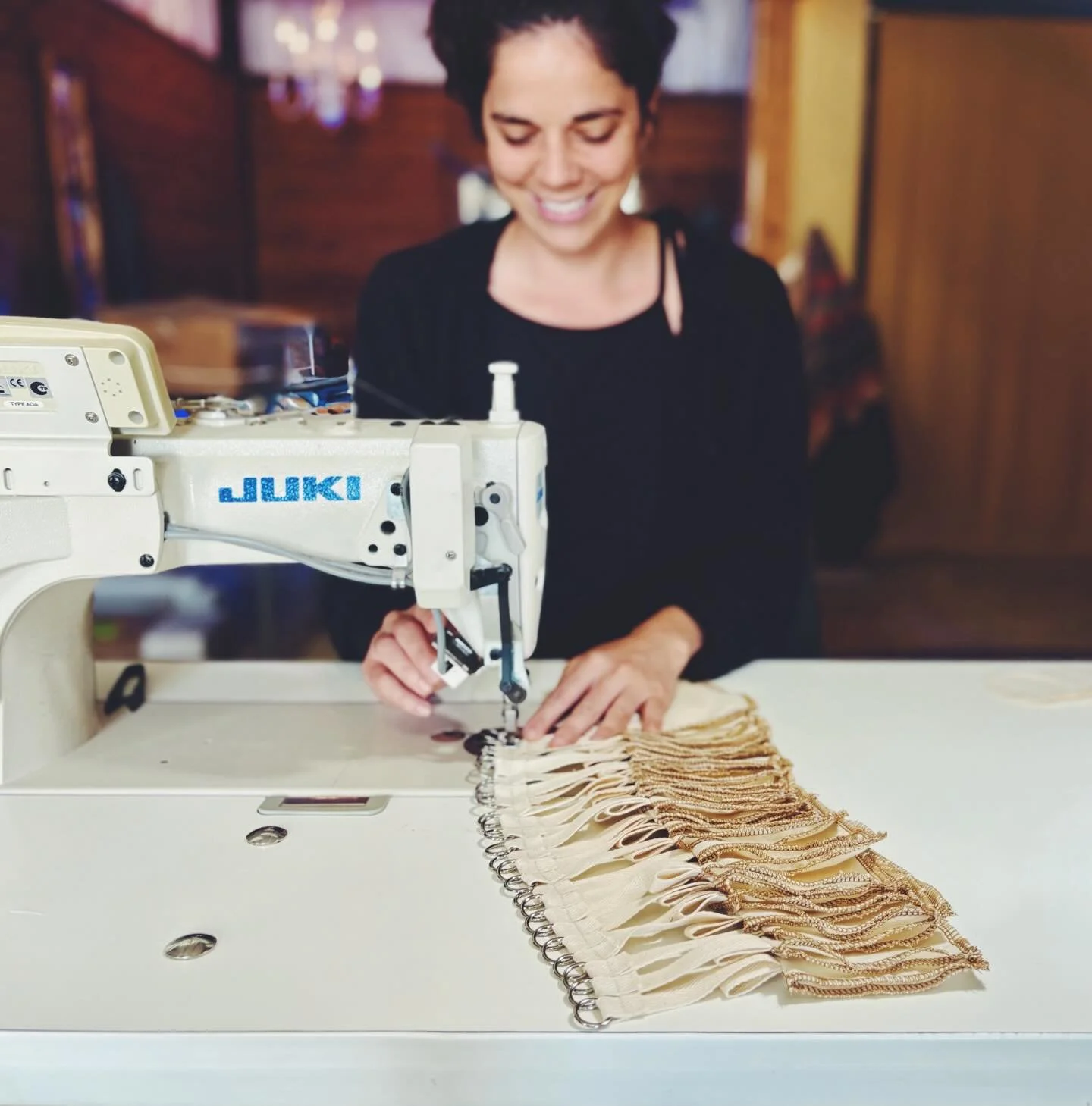 In &lsquo;Sock Process&hellip; always brings a smile to our face 😄

#coffeesock #thesockfactory #sewingprocess #austinbusiness #madebyhand