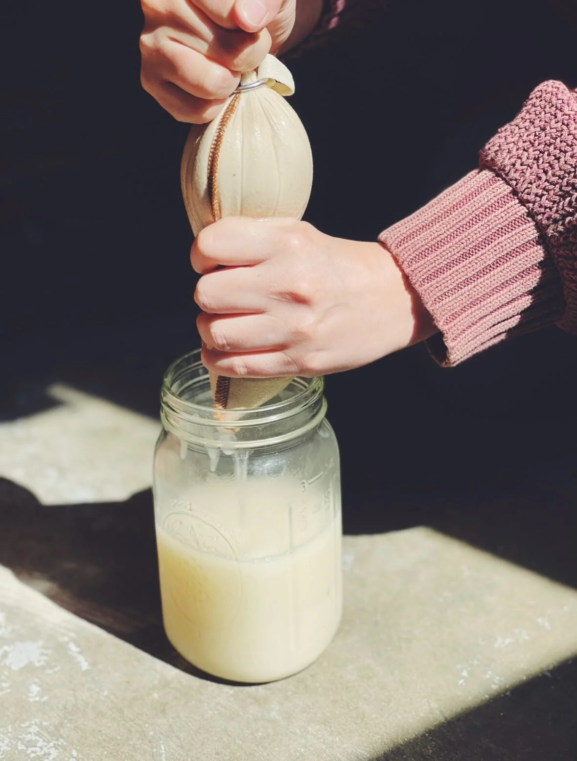 Got&hellip; erm&hellip; Nut Milk, Rice Milk, Oat Milk&hellip;?? @stockpvd has your CoffeeSock DIY alternative milk making needs covered! 🥥🥛🌰
Check out their sweet spot in Providence, RI! 

#coffeesock #diynutmilk #stockculinarygoods #alternativemi