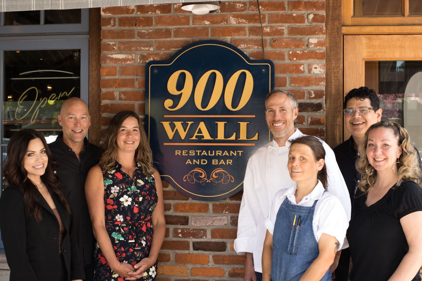 About Us — 900 Wall