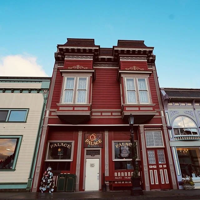 Palace Saloon, est. 1890, Ferndale, California. The Victorian town of Ferndale is very near Cape Mendocino, making the Palace the westernmost frontier saloon in the continental U.S.
.
.
.
#saloon #pub #tavern #ferndale #california #palacesaloon