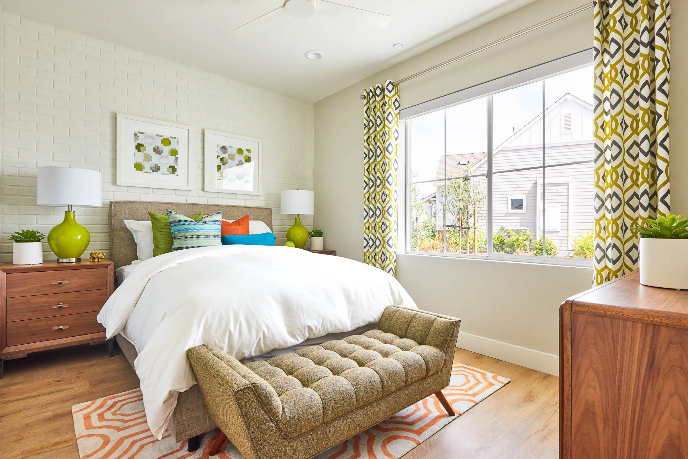 170501_Bayshores_TheStrand_Res2_008.jpg