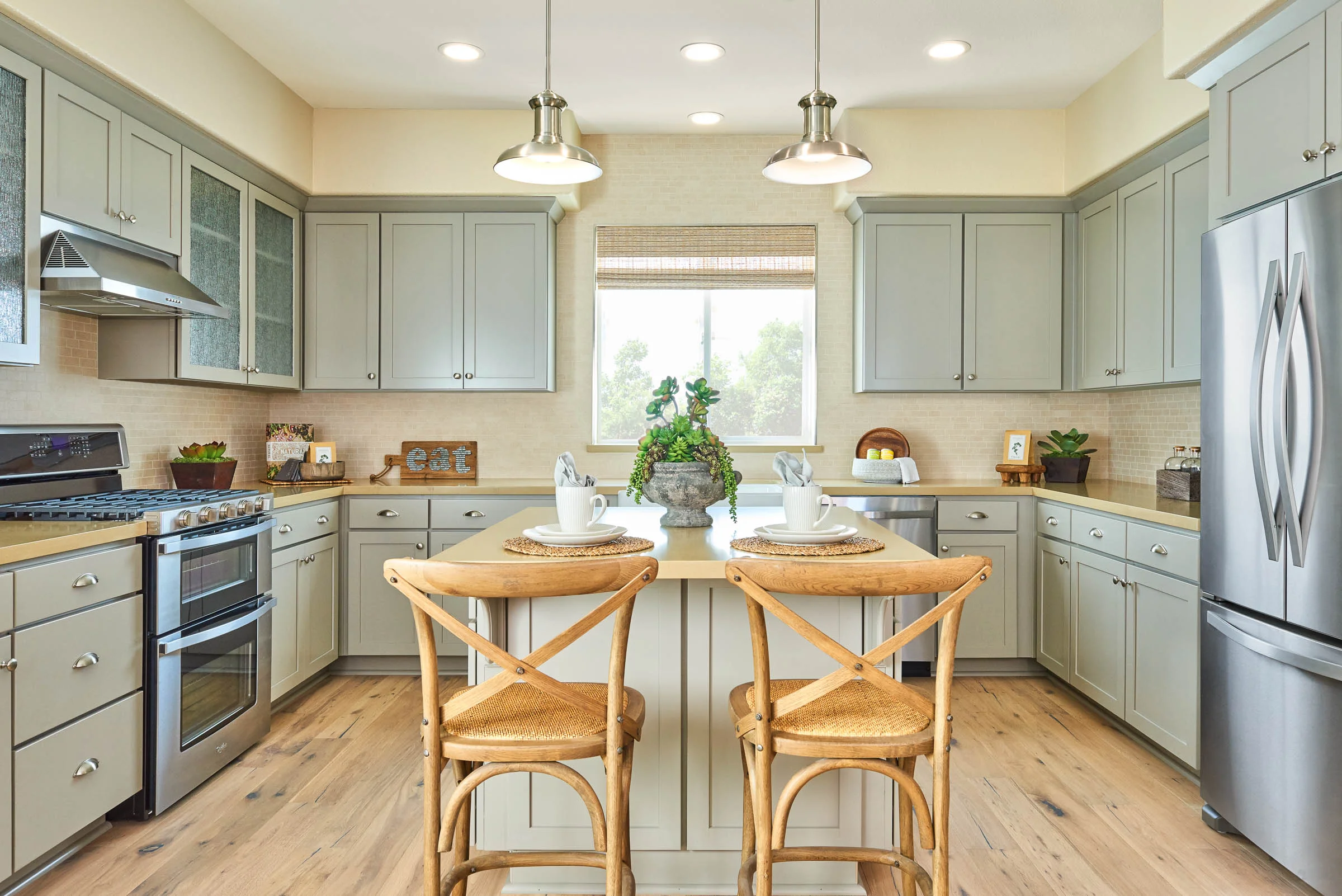170501_Bayshores_TheStrand_Res4_002.jpg