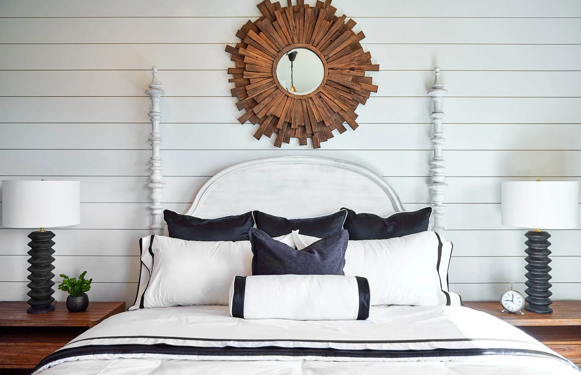 Ardena_Brownstone_Bedroom_Detail.jpg