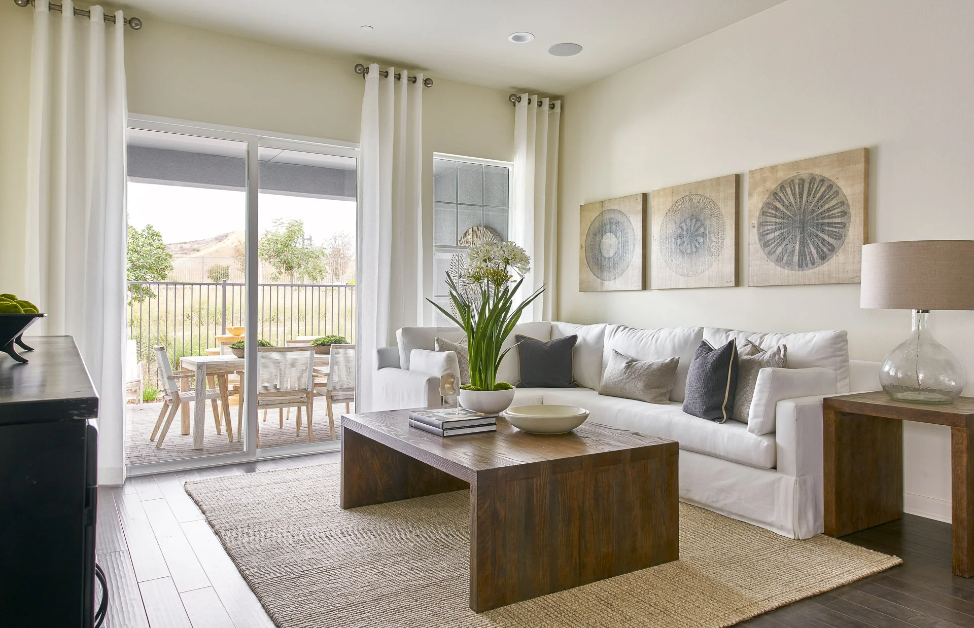 Vida_Res1_Gathering_Room.jpg