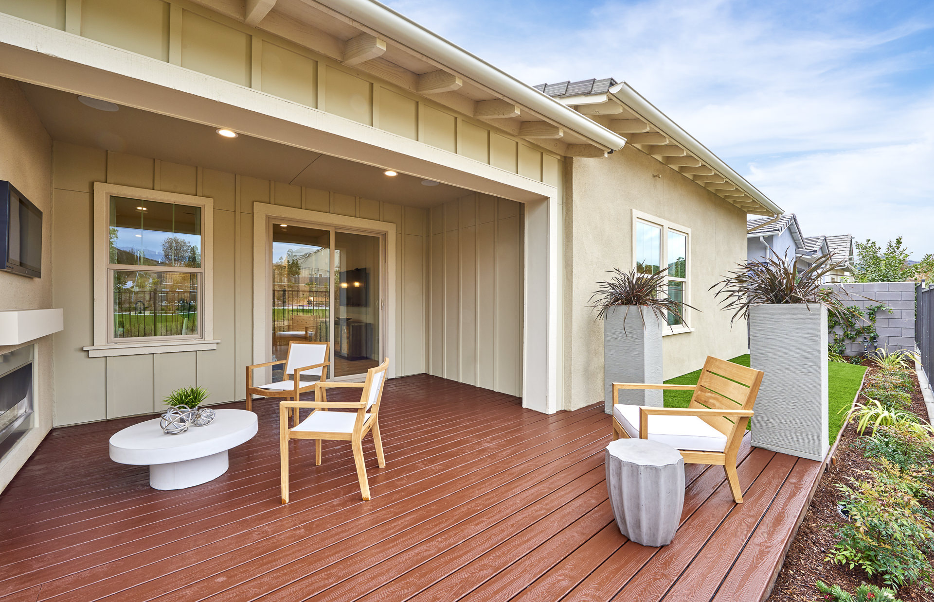 Vida_Res2_Backyard.jpg