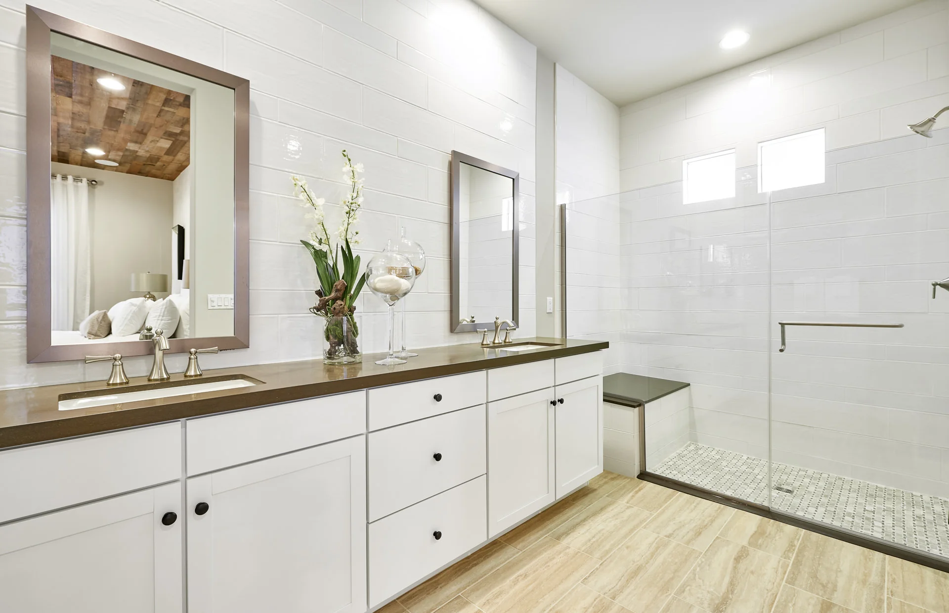 Vida_Res2_Owners_Bath.jpg