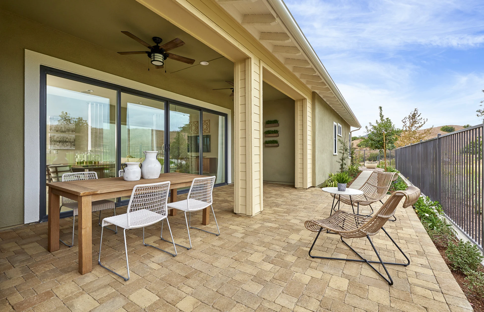 Vida_Res4_Covered_Patio.jpg