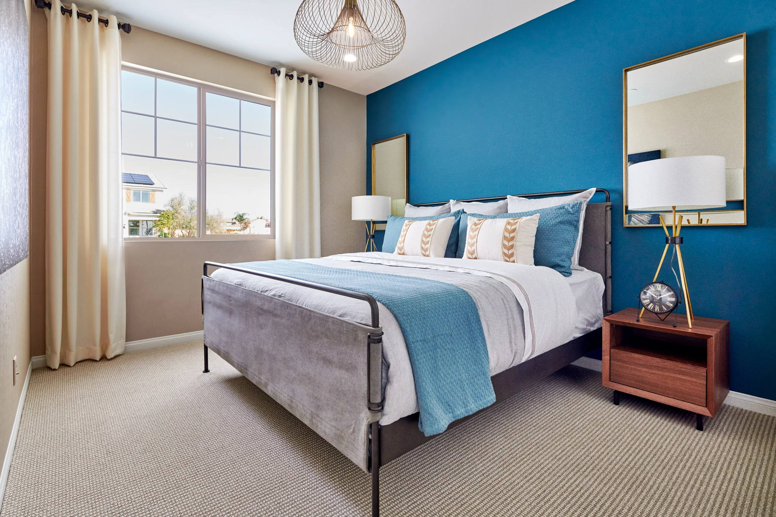 Brixton_Suffolk_Bedroom_03_001.jpg