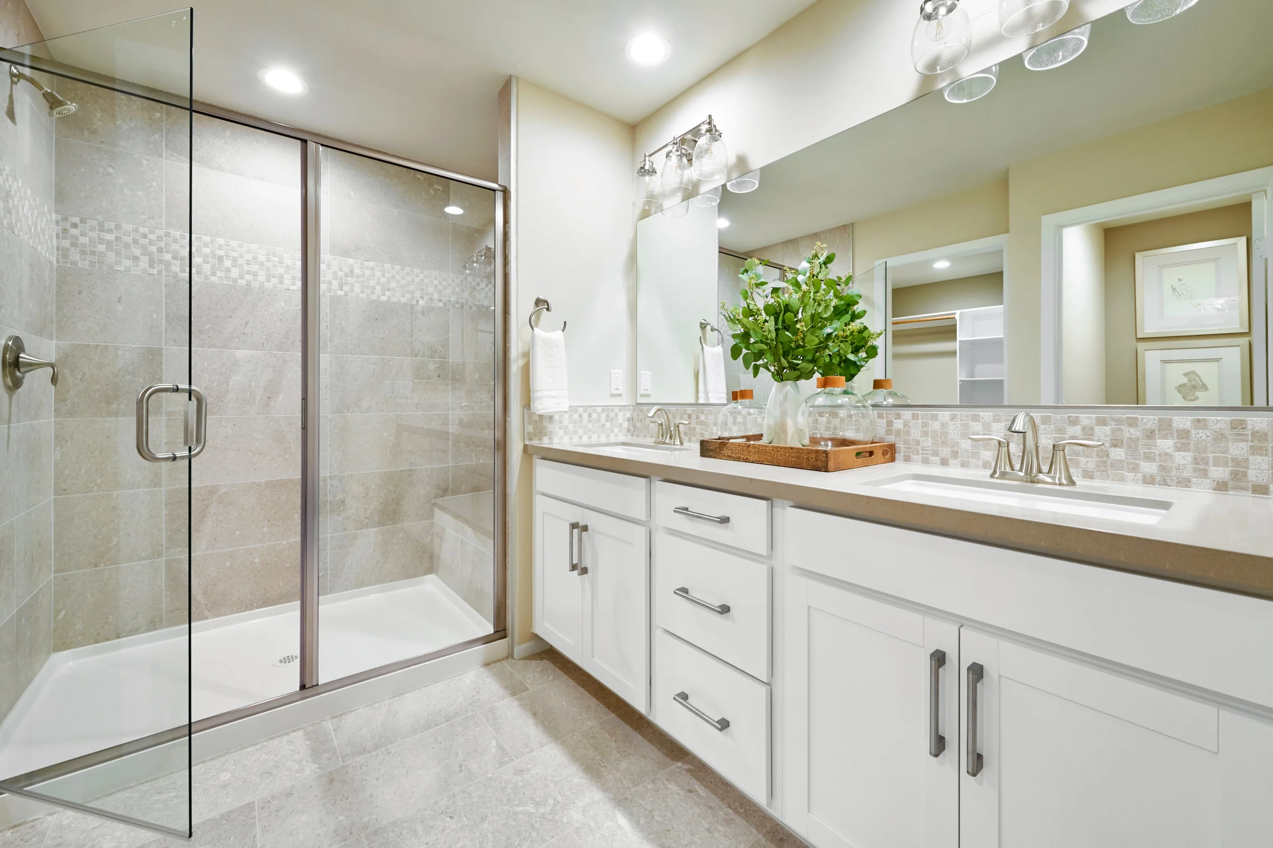 Windsor_Pathmaker_Owners_Bath_001.jpg