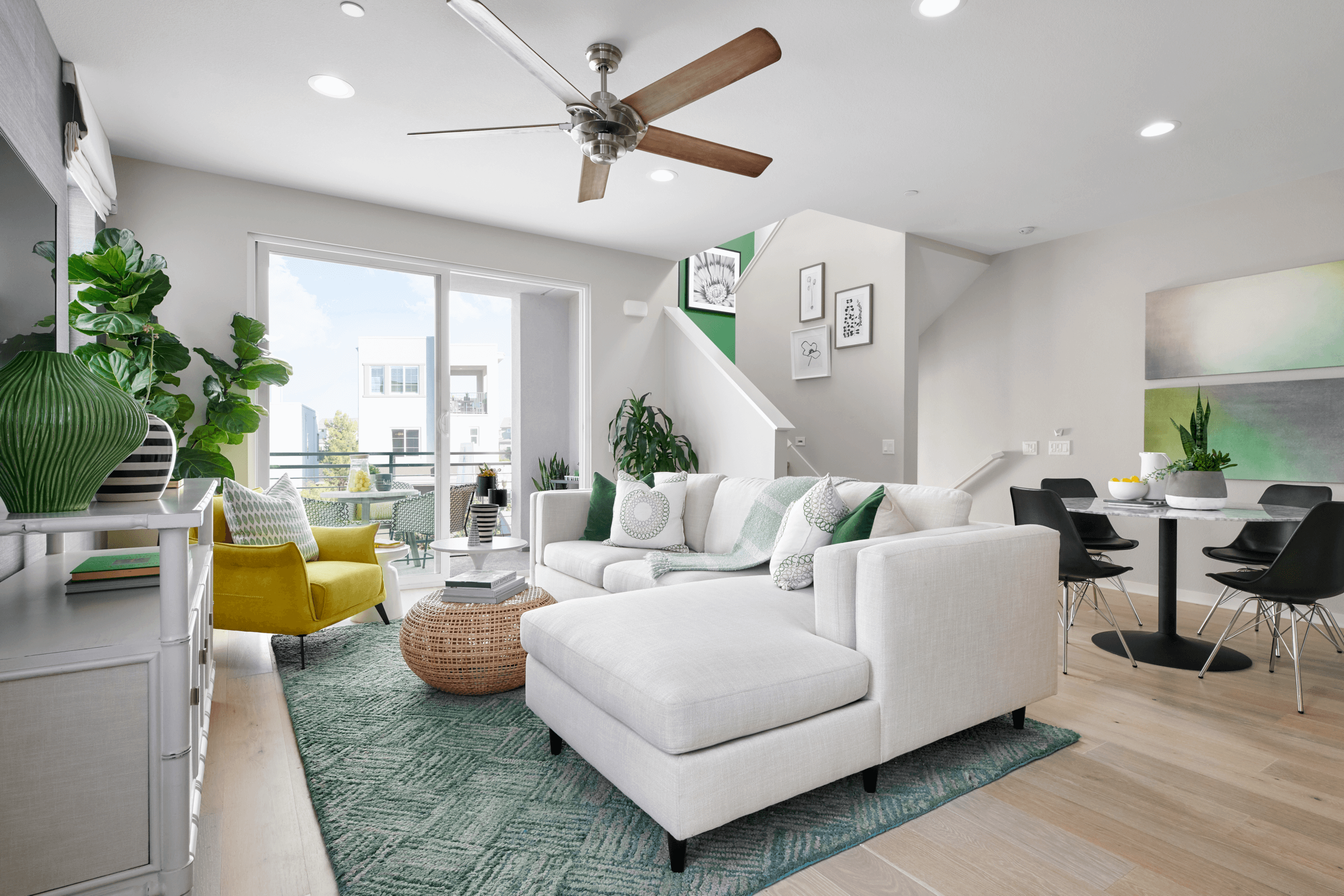 190805_WLH_NP_VergeP3R_Living_Room_02.png