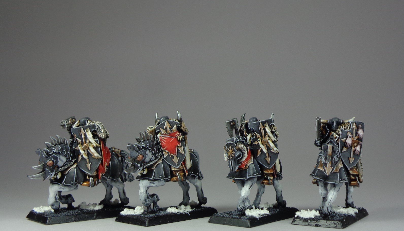 Slaves to Darkness Warriors of Chaos Paintedfigs Miniature Painting Service (27).jpg