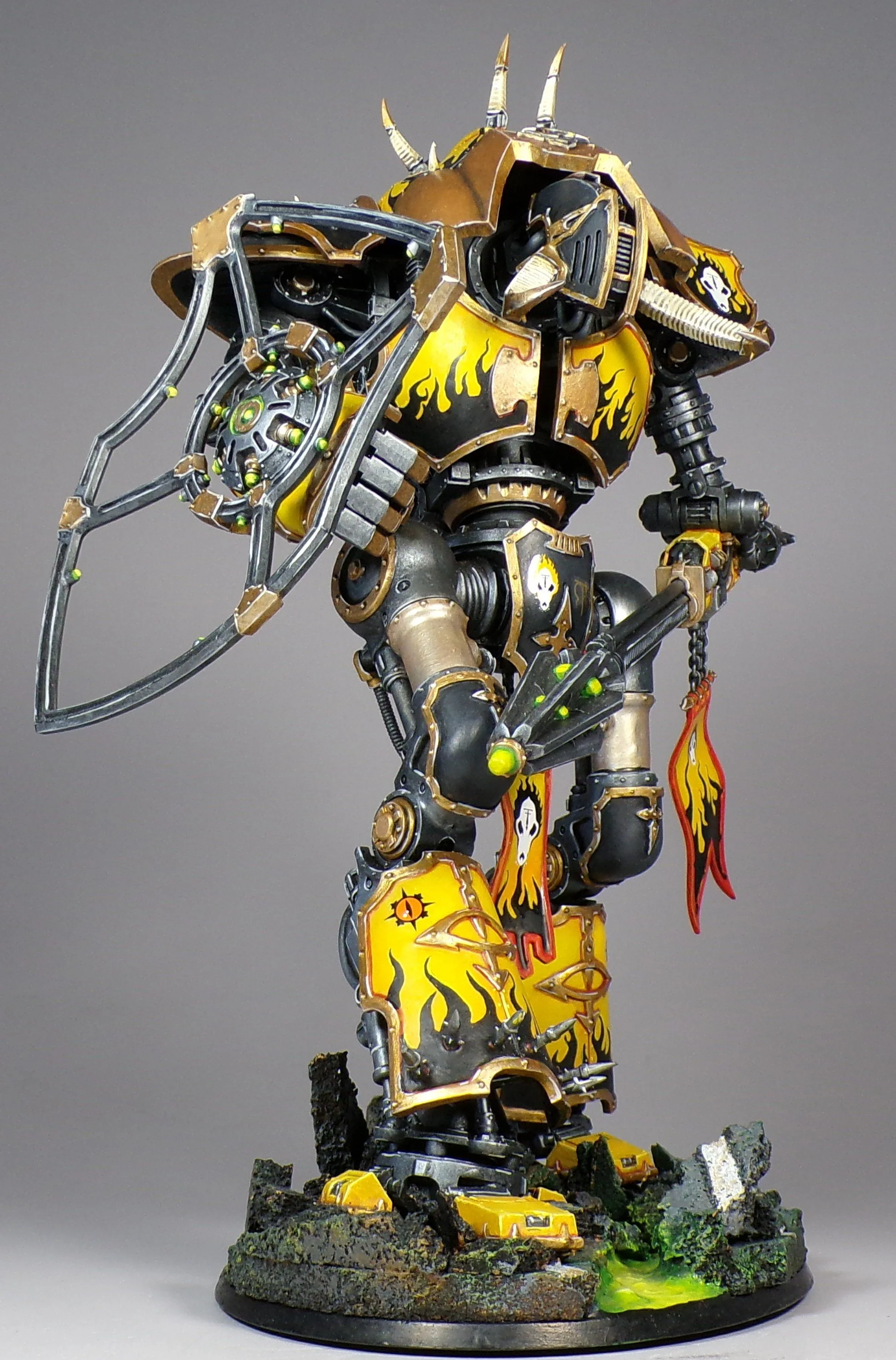 Warhammer 40k Chaos Knights PaintedFigs Miniature Painting Service (45).jpg