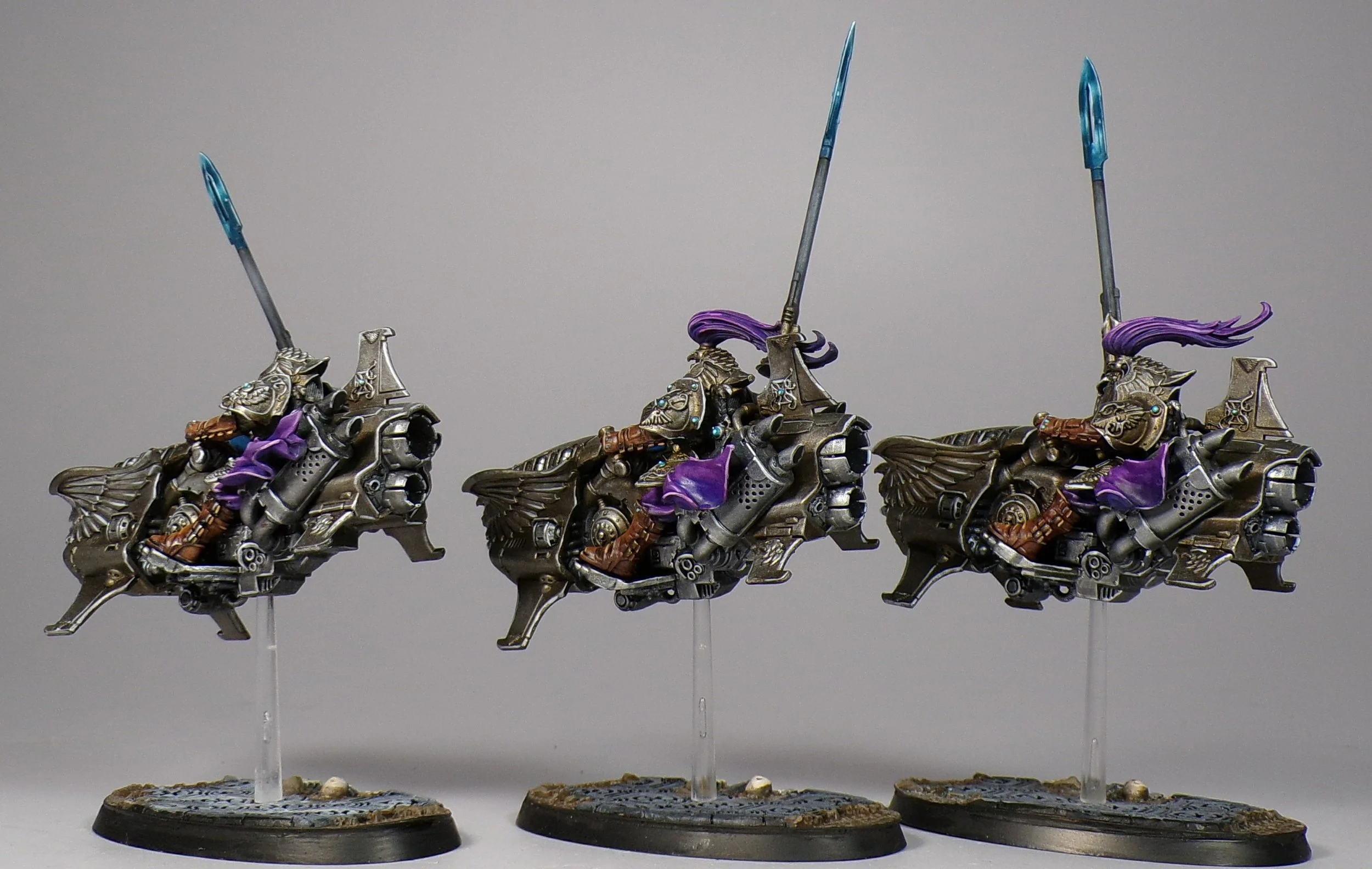 40k: We Painted Brass and Deep Purple Custodes with NMM Blue Blades ...