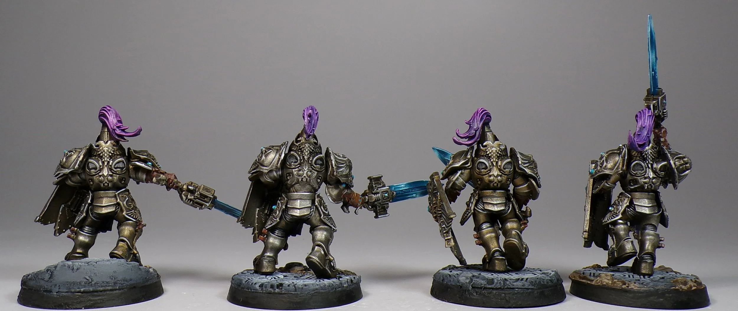 40k We Painted Brass And Deep Purple Custodes With NMM Blue Blades 40k-we-painted-brass-and-deep-purple-custodes-with-nmm-blue-blades