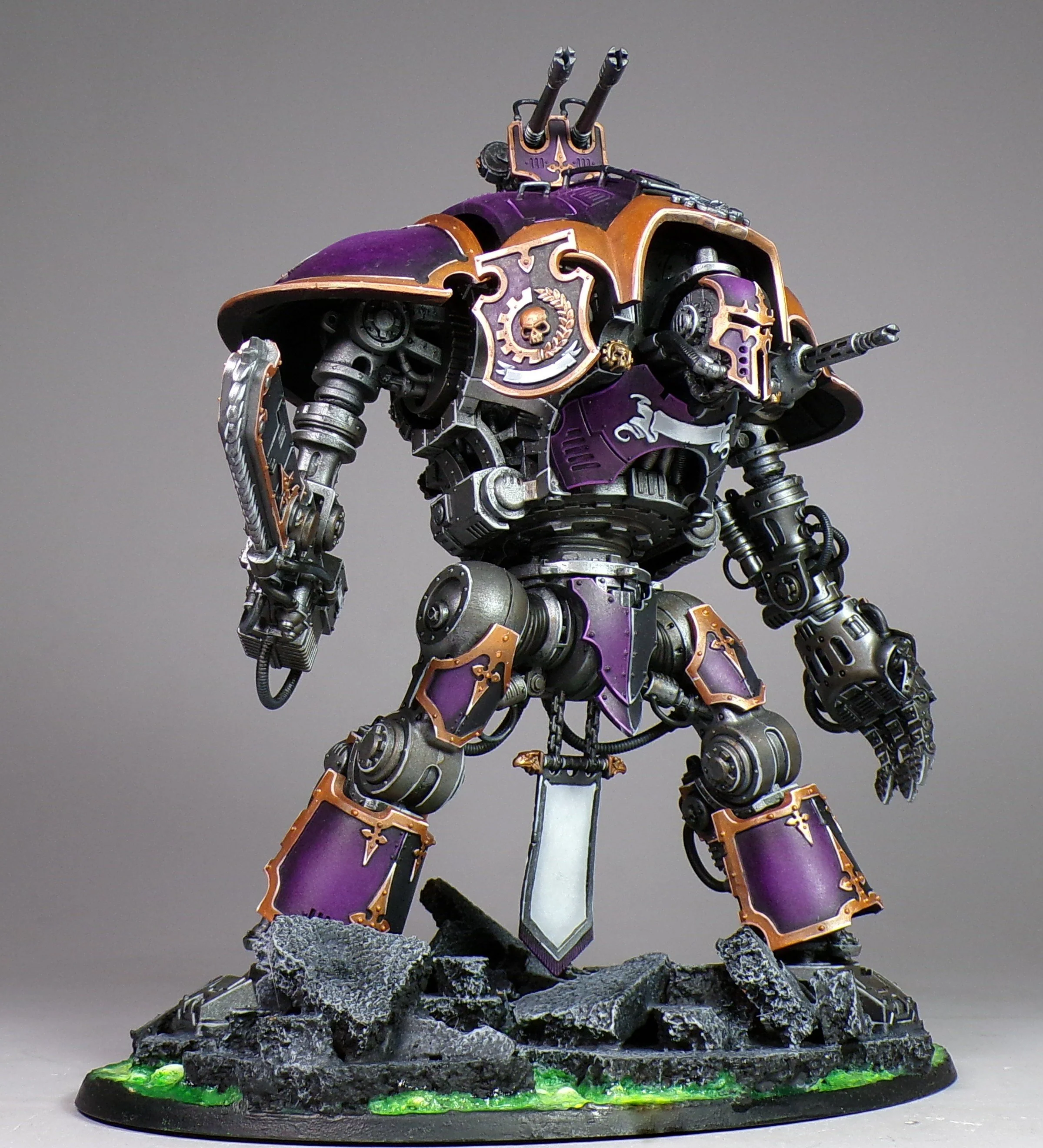 Imperial Knights Knight Defender Warhammer 40k Games Workshop PaintedFigs Miniature Painting Studio (2).jpg