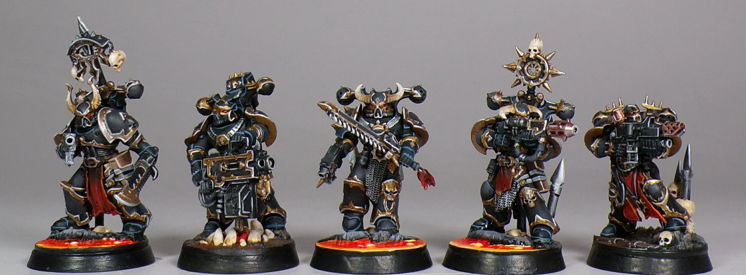 Chaos Space Marines and Daemons Warhammer 40k Games Workshop PaintedFigs Miniature Painting Studio (49).jpg
