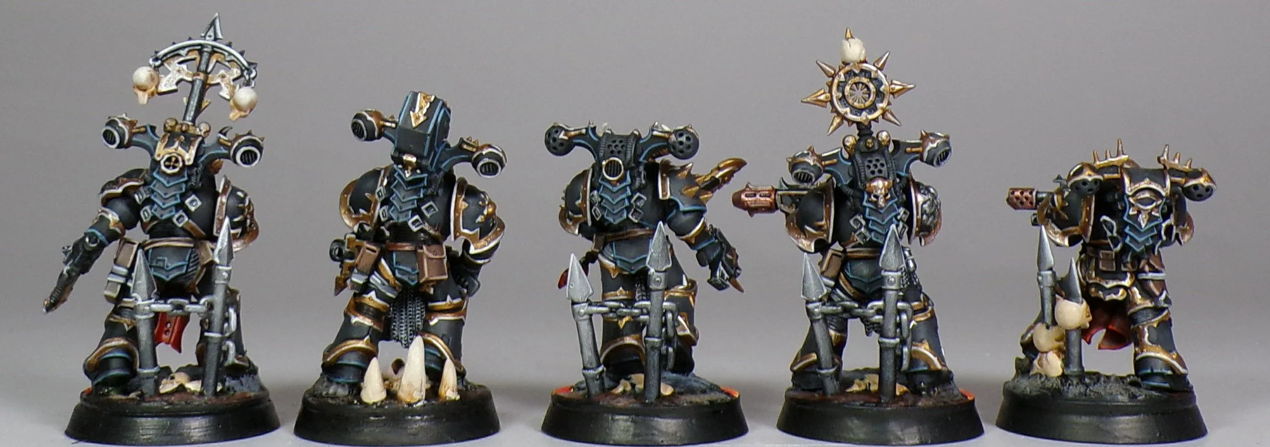 Chaos Space Marines and Daemons Warhammer 40k Games Workshop PaintedFigs Miniature Painting Studio (70).jpg