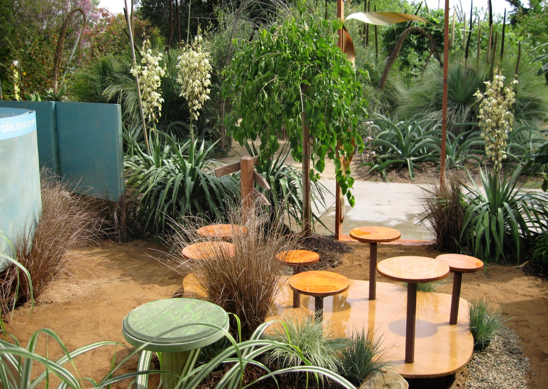 12Arboretum_Stand_of-Stools2.Ketti.Kupper.jpg