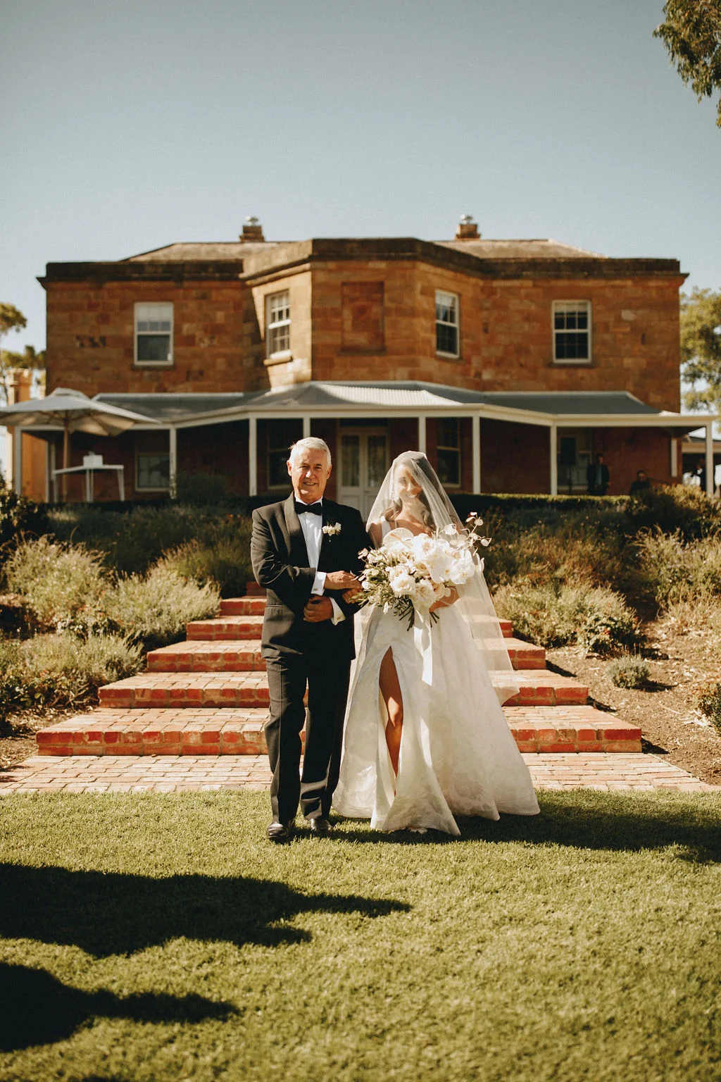 BYBHS_WEDDING_JASE&KATE_HI-RES_10.jpg