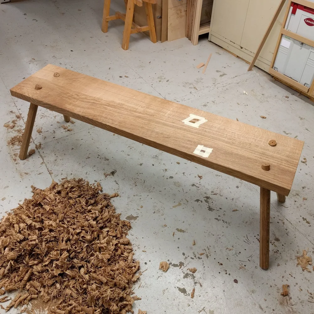 Paar foutjes in het hout herstellen