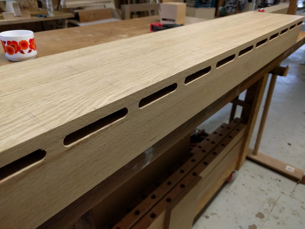 Gaten voor het 'blad'