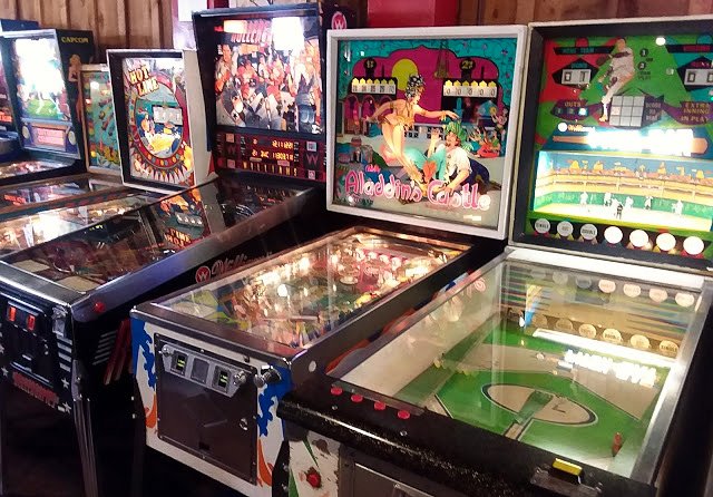 More Old School Pinball Games At The Arcade In Manitou Springs.jpg