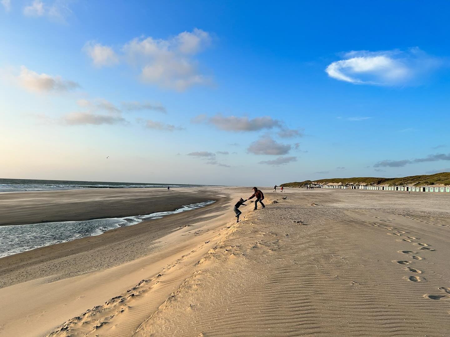 Nothing beats an empty beach. While staying at the island of Texel in the Netherlands. See our review at www.topwithkids.com and find out about 150+ amazing family friendly destinations world-wide. 

#travel #familytime #familytrip #familyvacation #h