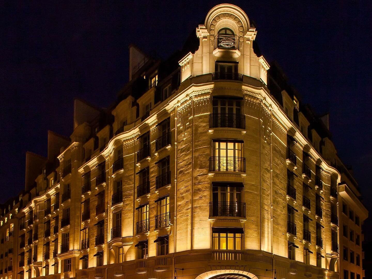 During our visit to Paris we stay at the highly recommended Sofitel Paris Arc de Triomph. See our review at www.topwithkids.com and find out about 150+ amazing family friendly destinations world-wide. 

#travel #familytime #familytrip #familyvacation