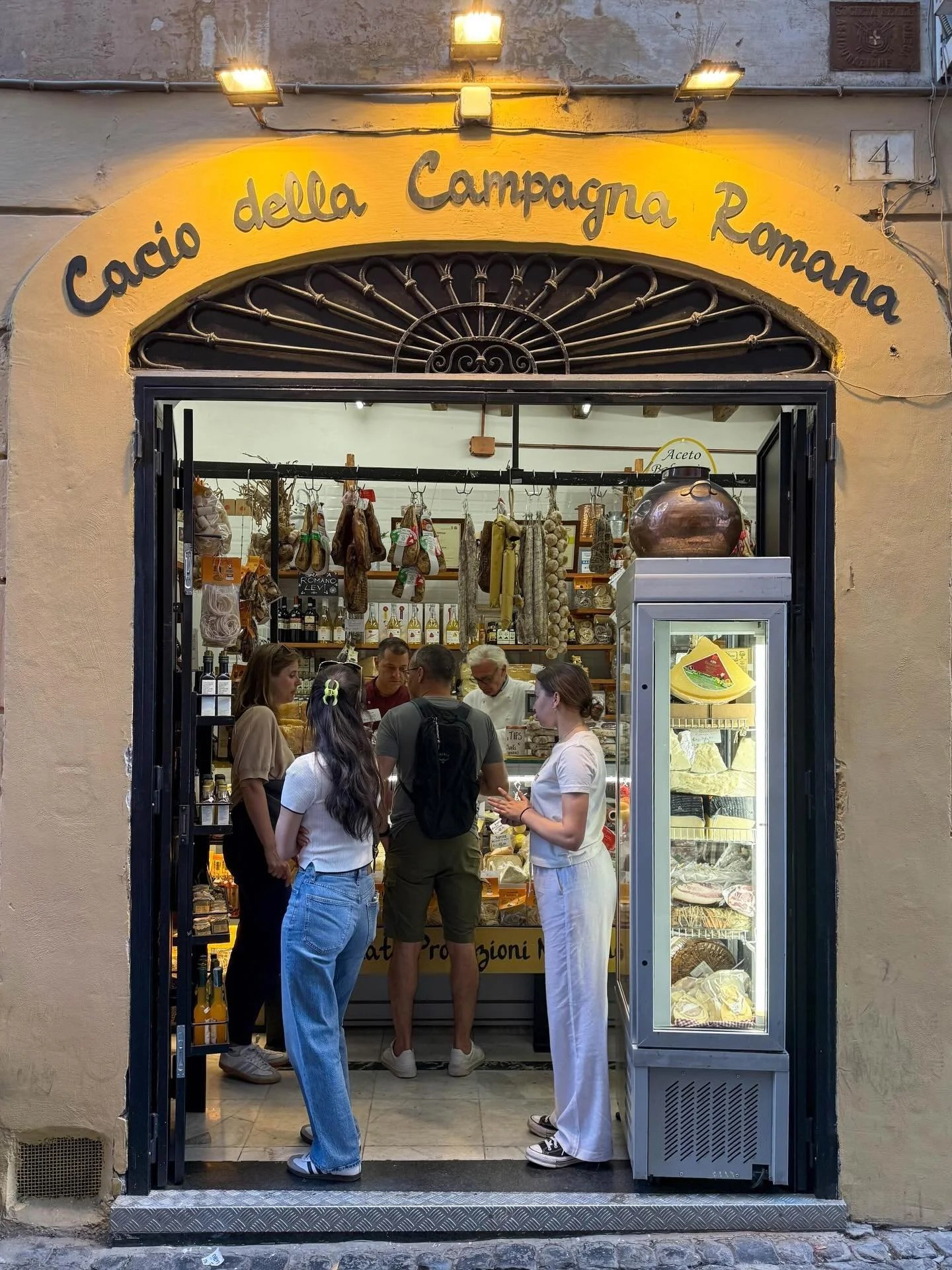 Foodies in Rome. See our site for more.

#luxurytravel #rome #rometravel #familytravels #romeitaly
