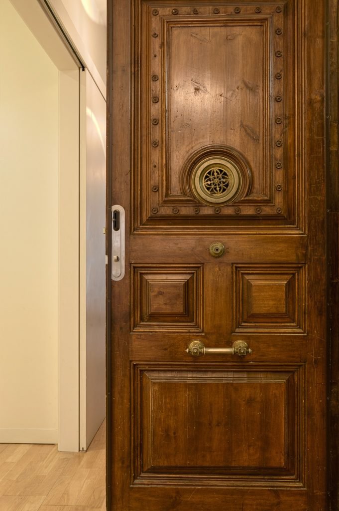 door apartment.jpg