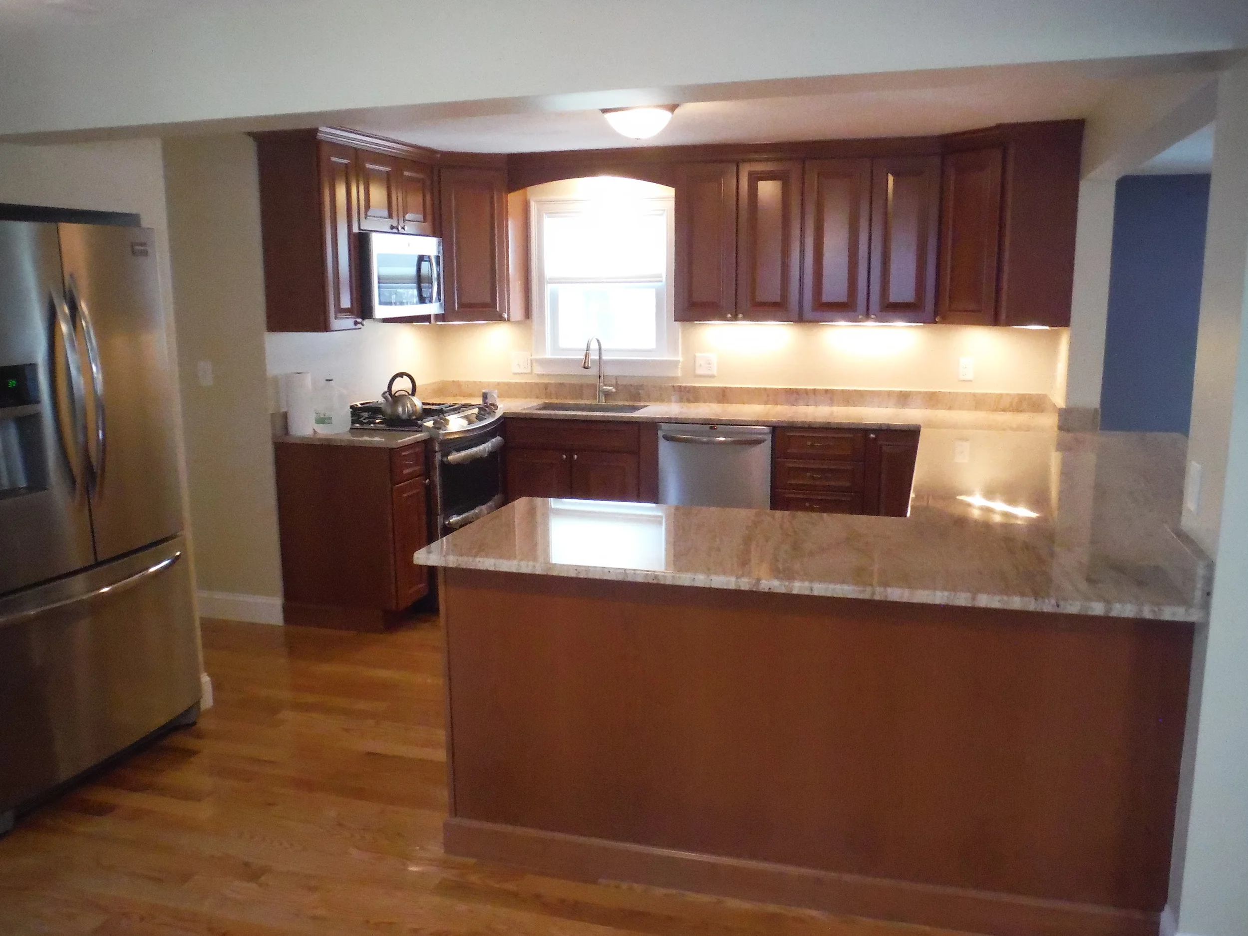  Kitchen - Hardwood Floors, Cabinets, New Appliances, Paint, Granite. 