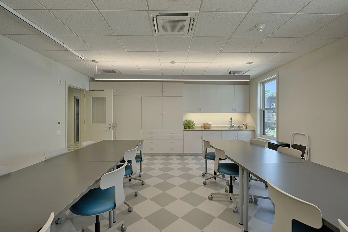 TIAC_CLASSROOM_01.jpg