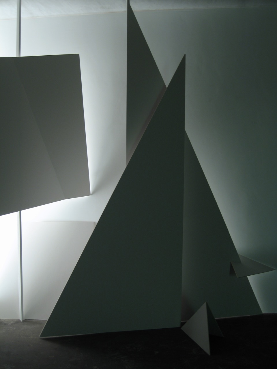 Installation Detail, Jonathan Viner, London 2006