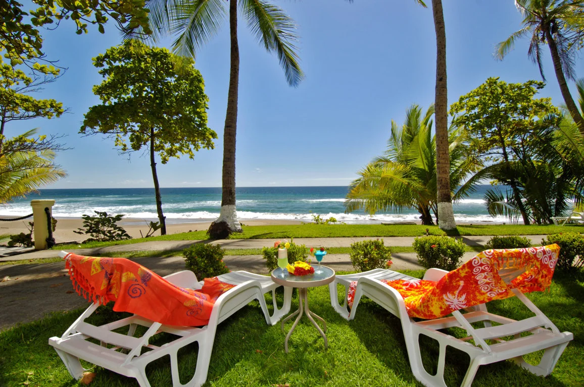 Tangarmasbeachchairs.jpg