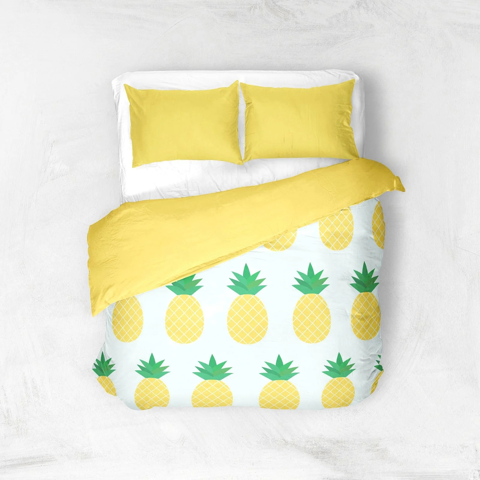 pineapple-beddingmockup.jpg