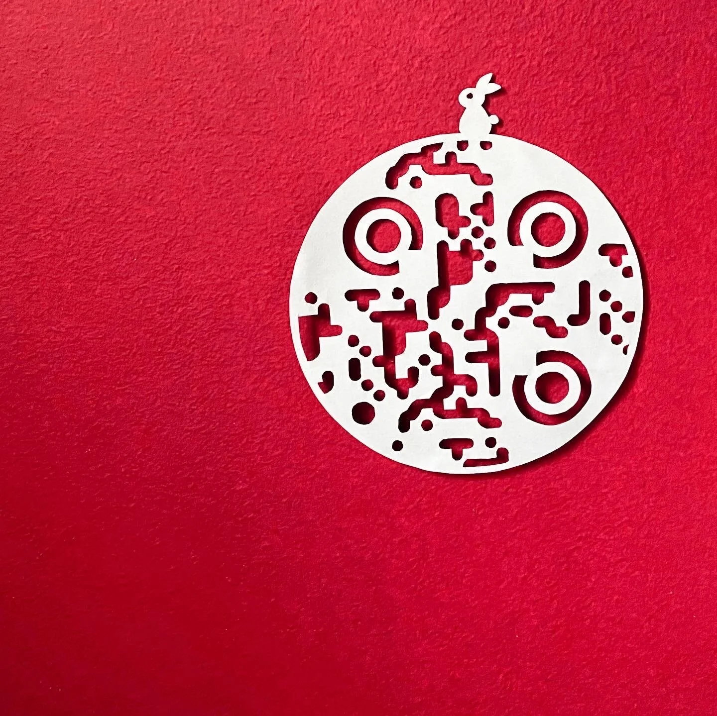  Moon rabbit QR code Papercut, hand cut with scissor. 月兔QR码手工剪纸。  