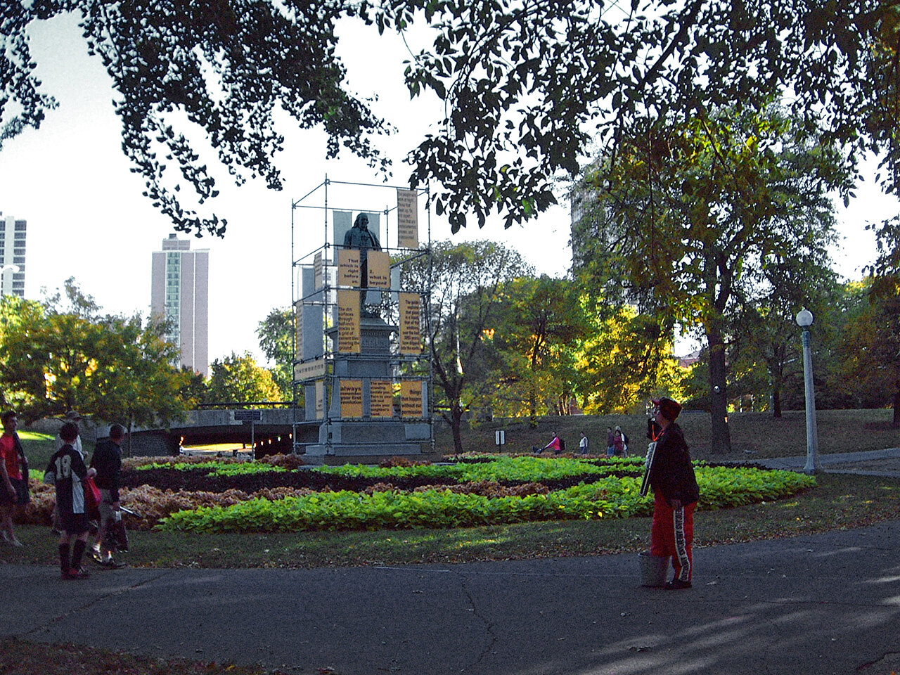  Invisible Garden Reading: performance, Ellen Rothenberg 