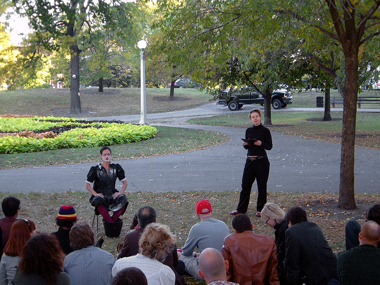  Invisible Garden Reading: performance, Dana Vinger 2004 